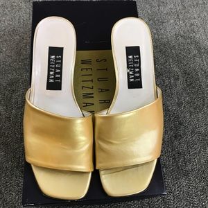 Metallic champagne Weitzman Swerve kitten heels